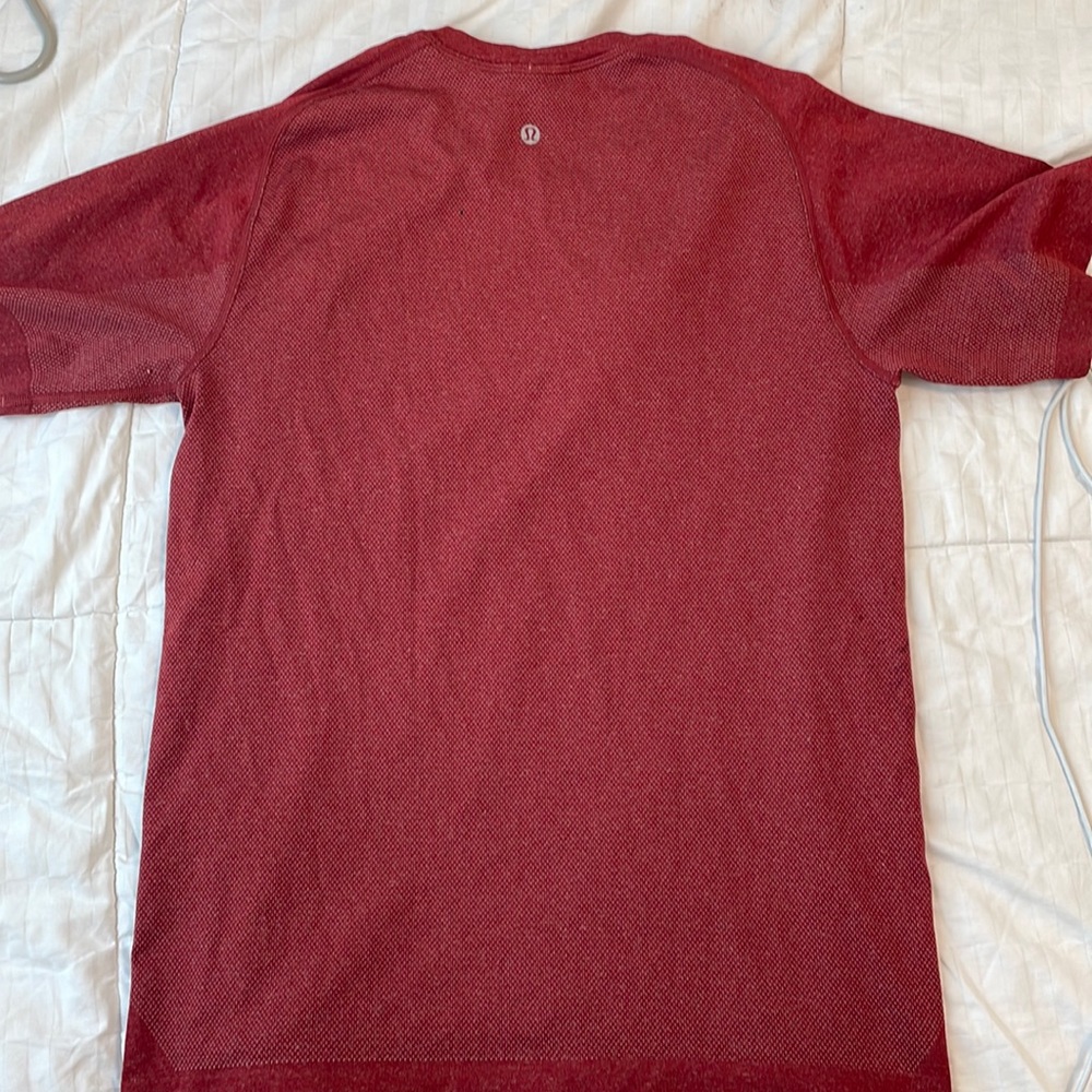 Mens small lulu lemon shirt